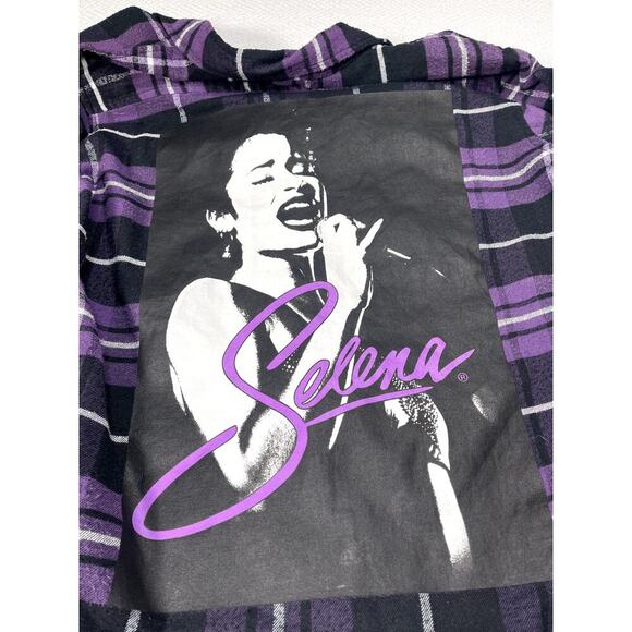 Selena Quintanilla Official Merchandise Flannel with Selena on the back large - Picture 6 of 6